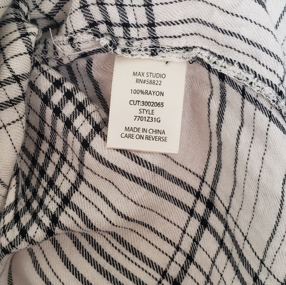 Plaid Off Shoulder Top - Picture 4 of 4